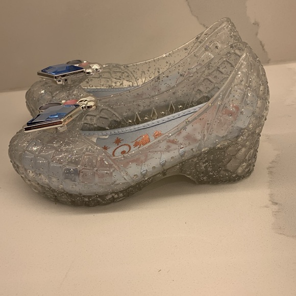 Cinderella shoes with light inside hill sz 6-7 - Picture 4 of 7